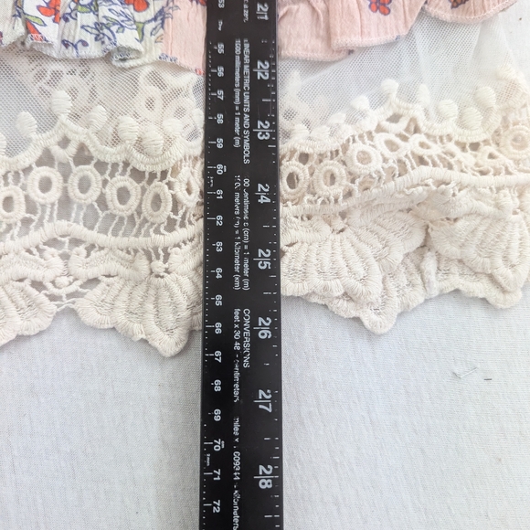 John Mark Bohemian Layered Textured Coral Blouse with Embroidery & Lace Hem Med - Picture 3 of 7